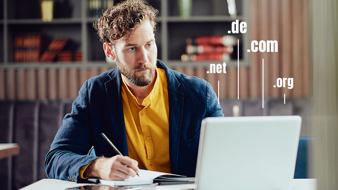 Designtanke Webdesign Blog | Warum du dir neben der .de auch die .com Domain sicherns solltest